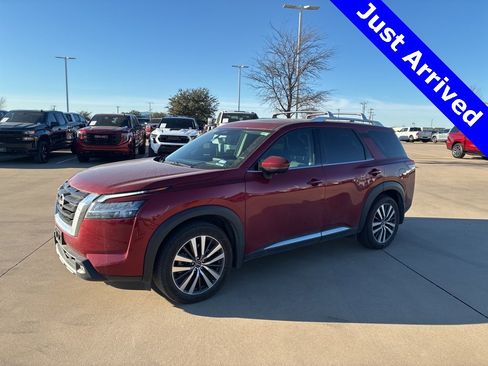 Used 2022 Nissan Pathfinder Platinum w/ Cargo Package image 1