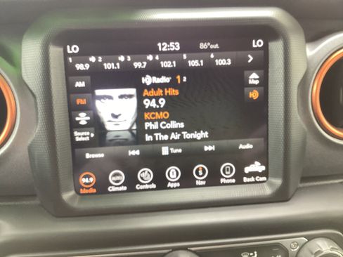 Used 2021 Jeep Gladiator Mojave image 11