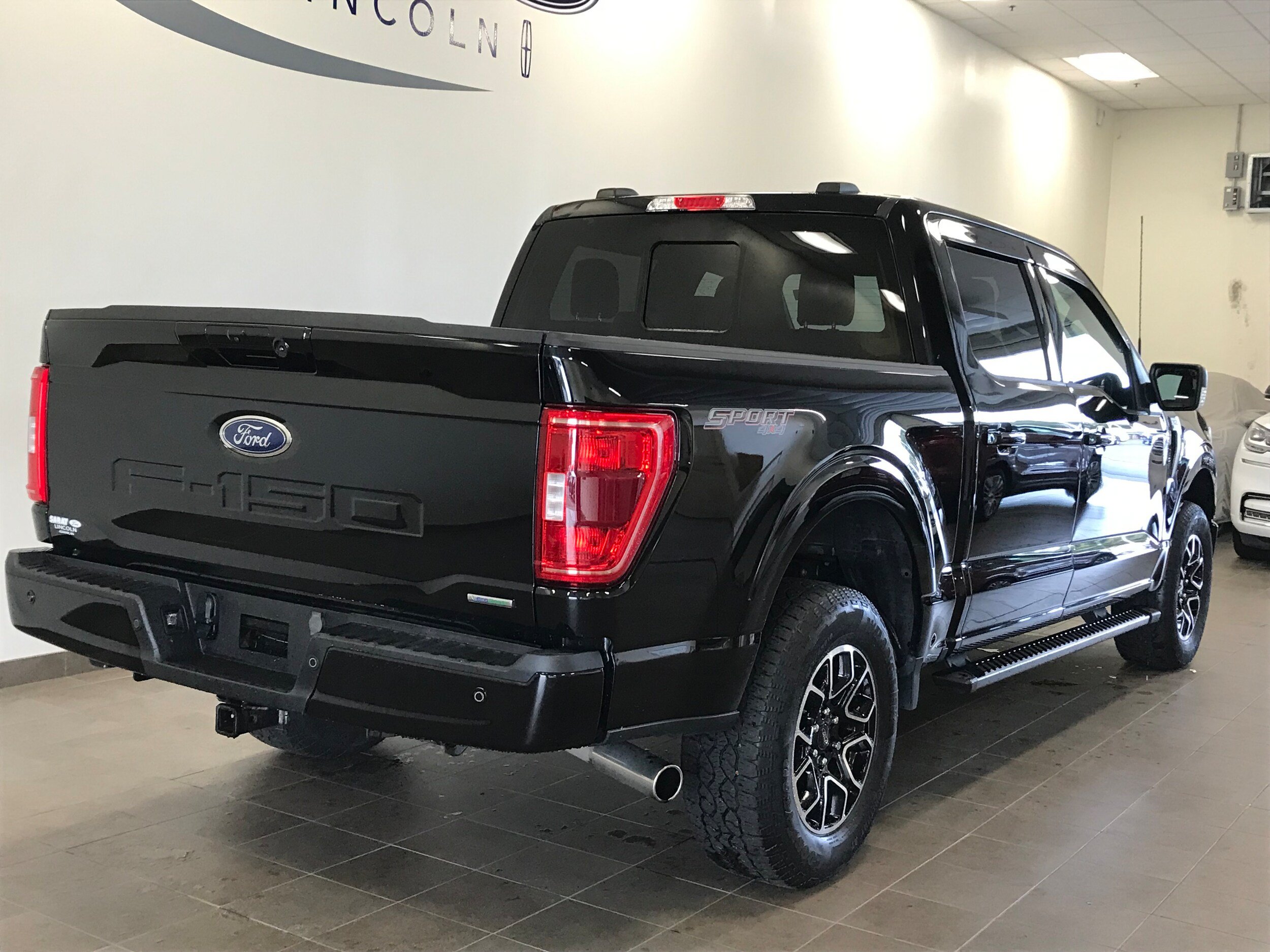 Used 2023 Ford F150 XLT w/ Equipment Group 302A High AWD/4WD image 7