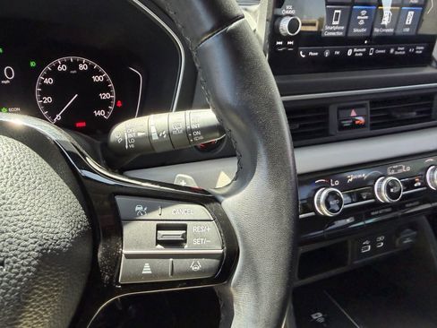 Used 2024 Honda Pilot EX-L image 30