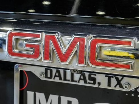 Used 2015 GMC Yukon Denali w/ Touring Package AWD/4WD image 69