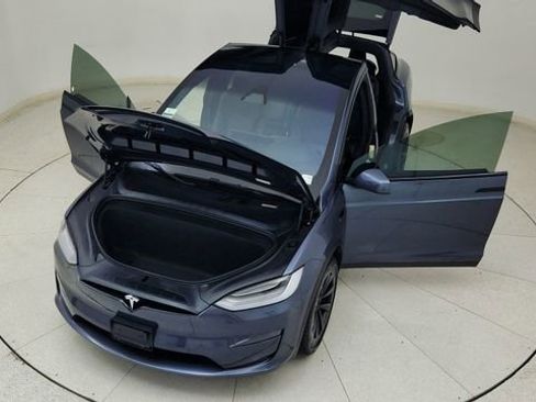 Used 2022 Tesla Model X image 87