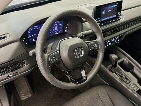 Used 2023 Honda Accord LX image 17