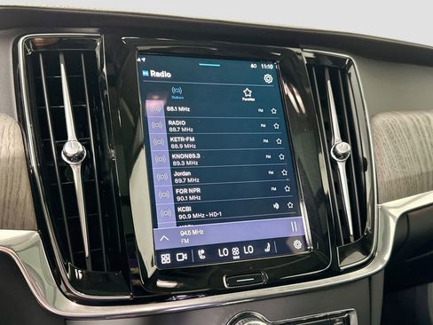 New 2025 Volvo S90 T8 Ultra image 14