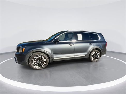 Used 2024 Kia Telluride S w/ S Sunroof Package image 5