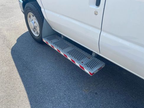 Used 2013 Ford E-350 and Econoline 350 Extended Super Duty w/ PWR Group image 7