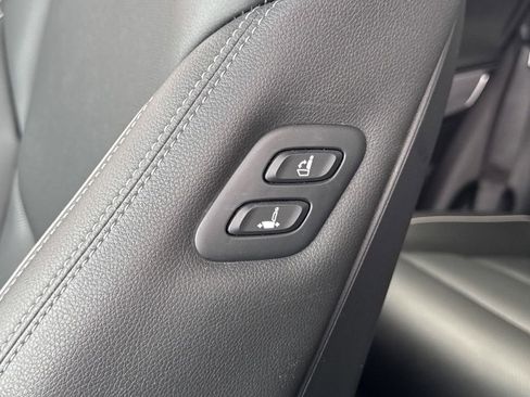 Used 2025 Genesis GV70 2.5T w/ Advanced Package AWD/4WD image 32