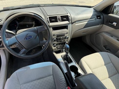 Used 2010 Ford Fusion S FWD image 16