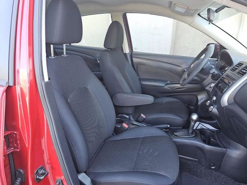 Used 2013 Nissan Versa SV FWD image 27