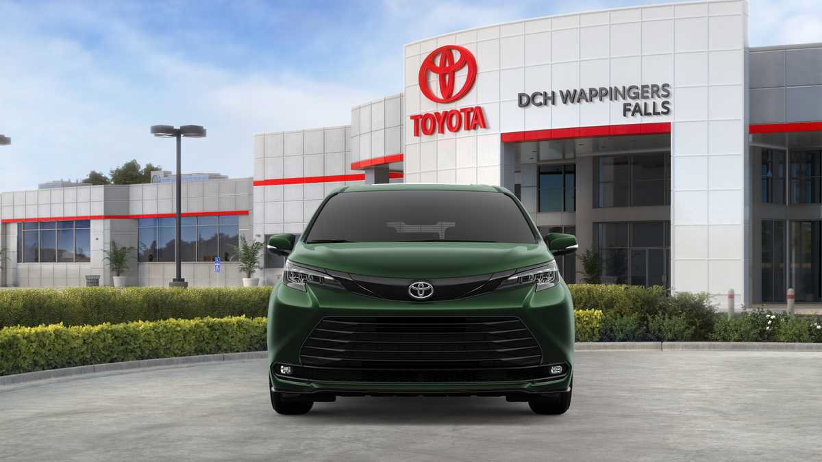 New 2026 Toyota Sienna XLE Woodland Edition AWD/4WD image 34
