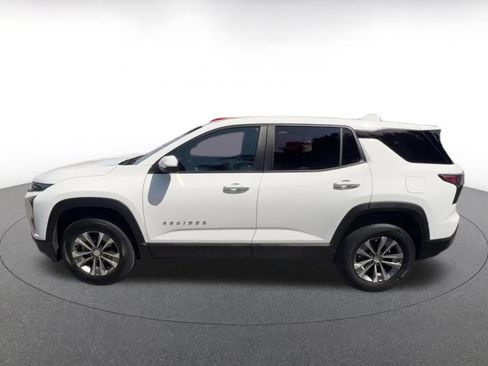 Used 2025 Chevrolet Equinox LT FWD image 9