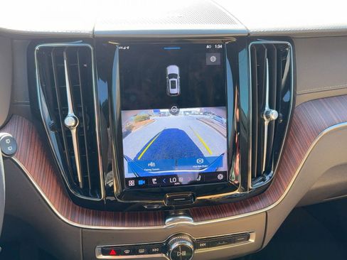 Certified 2023 Volvo XC60 B5 Ultimate w/ Climate Package image 23
