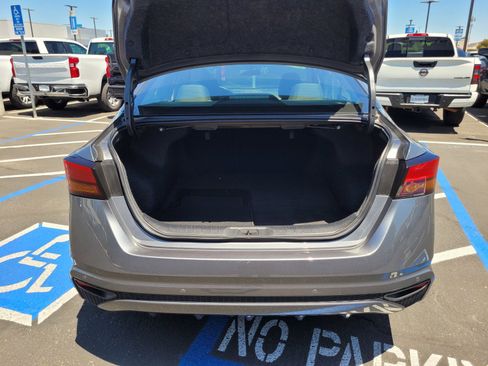 Used 2025 Nissan Altima 2.5 SV FWD image 28