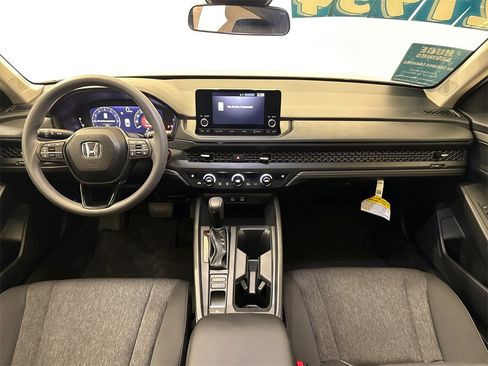 Certified 2025 Honda Accord SE image 13