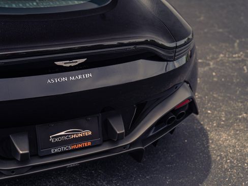 Used 2020 Aston Martin V8 Vantage Coupe RWD image 24