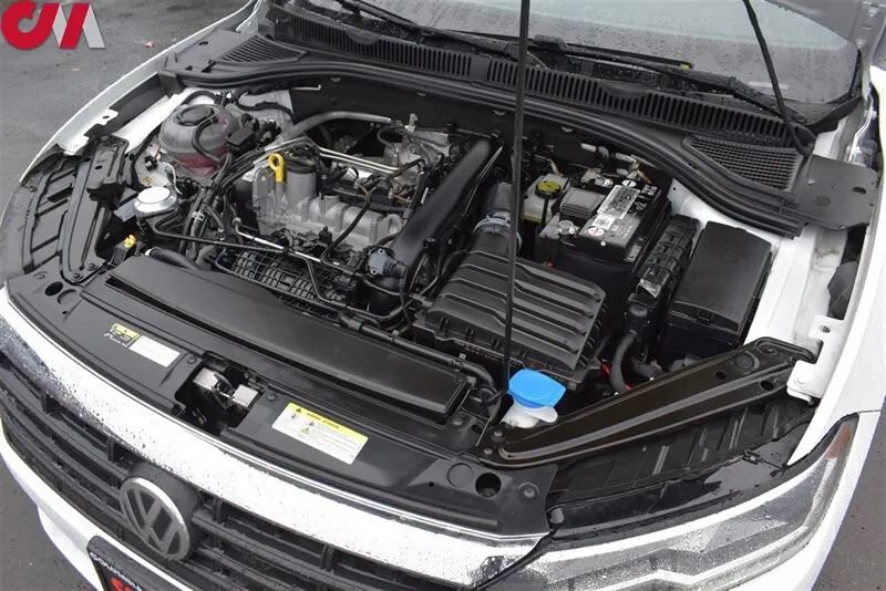 Used 2021 Volkswagen Jetta R-Line w/ R-Line Cold Weather Package FWD image 34
