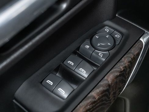 Used 2021 GMC Sierra 1500 Denali w/ Denali Ultimate Package image 12