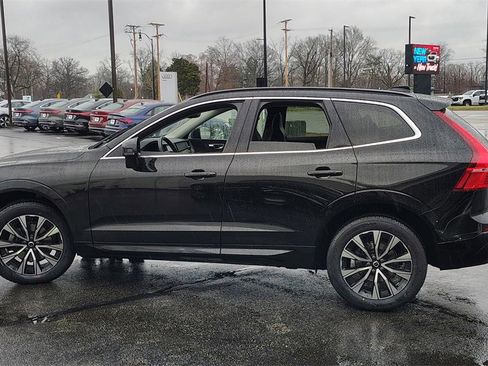 Certified 2023 Volvo XC60 B5 Core w/ Climate Package image 5