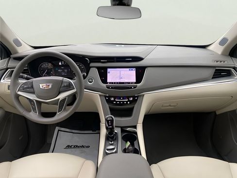 Certified 2025 Cadillac XT5 Premium Luxury AWD/4WD image 15