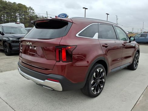 Used 2025 Kia Sorento EX image 5