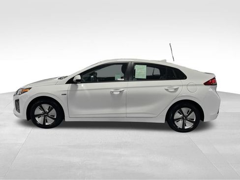 Used 2020 Hyundai Ioniq Blue FWD image 2