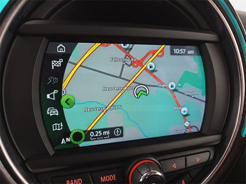 Used 2021 MINI Cooper 4-Door Hardtop w/ 6.5" Touchscreen Package image 21