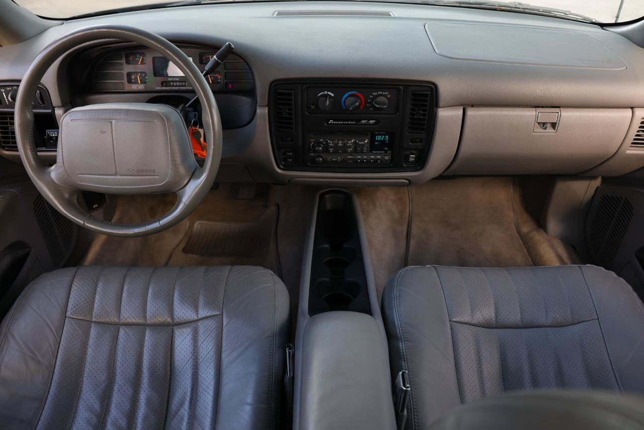 Used 1995 Chevrolet Caprice SS RWD image 21