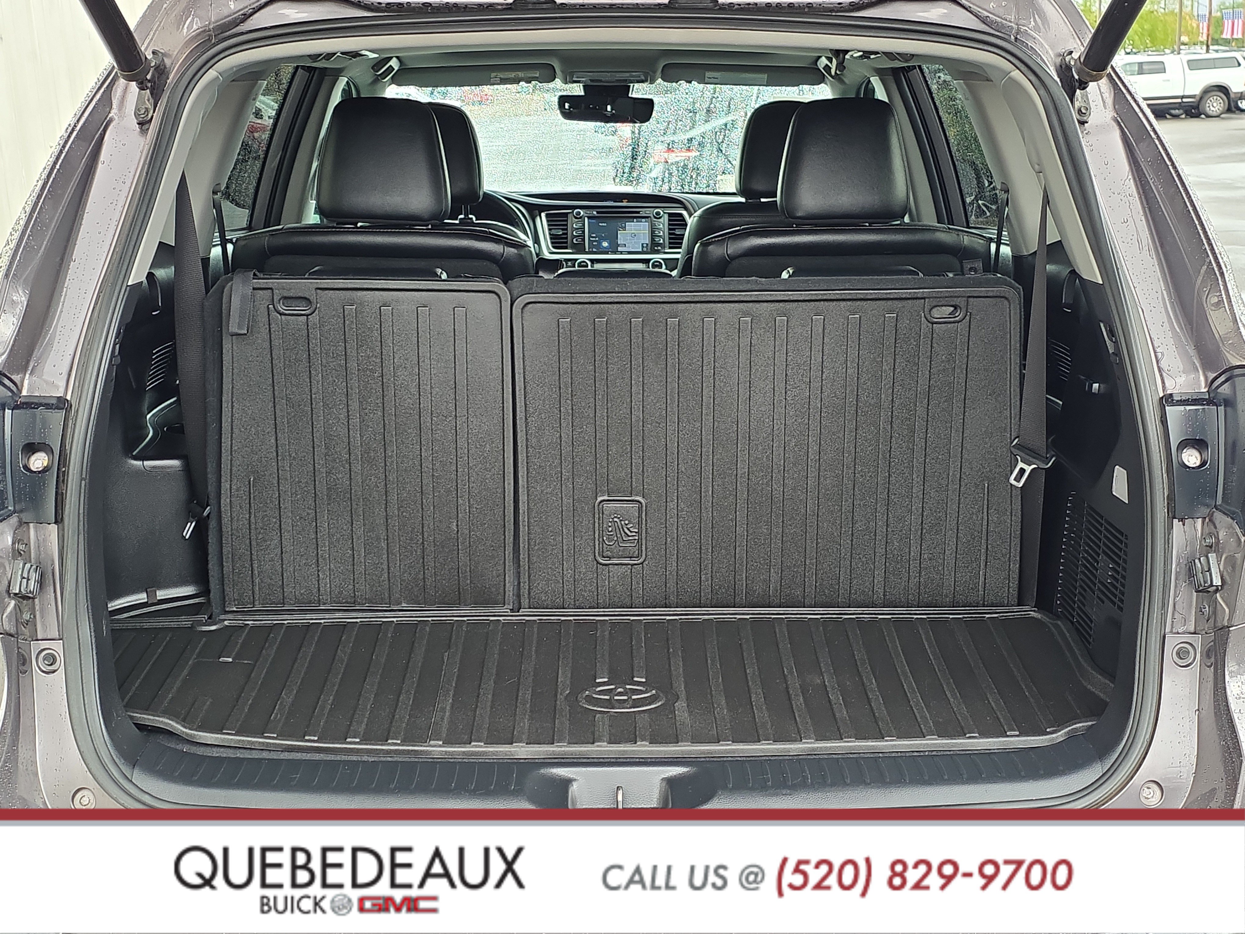 Used 2019 Toyota Highlander XLE FWD image 7