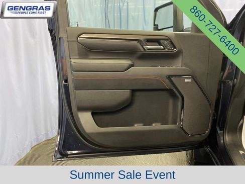 Used 2024 GMC Sierra 2500 AT4 w/ Technology Package AWD/4WD image 12
