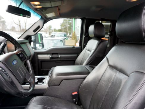 Used 2014 Ford F350 Lariat image 16
