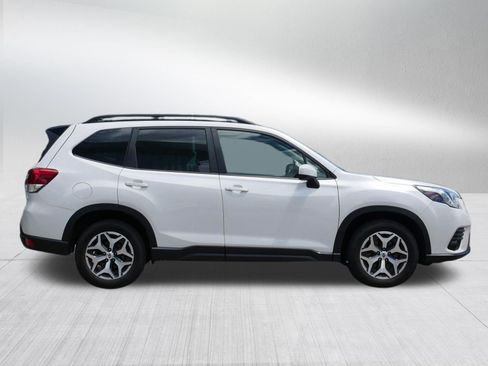 Used 2024 Subaru Forester Premium AWD/4WD image 8