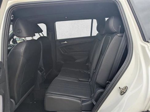 Used 2022 Volkswagen Tiguan SE R-Line FWD image 18