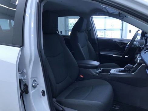 Certified 2025 Toyota RAV4 LE AWD/4WD image 22