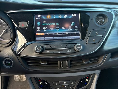 Used 2020 Buick Envision Essence image 11