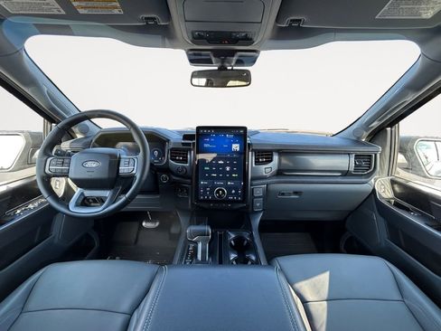 Used 2025 Ford F150 Lightning Flash image 13