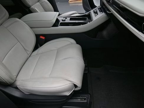 Used 2025 Lincoln Aviator Reserve w/ Equipment Group 201A AWD/4WD image 28