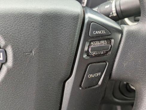 Used 2023 Nissan Frontier SV w/ Tow Package image 18