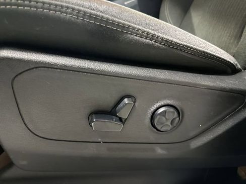 Used 2019 RAM 1500 Big Horn AWD/4WD image 16