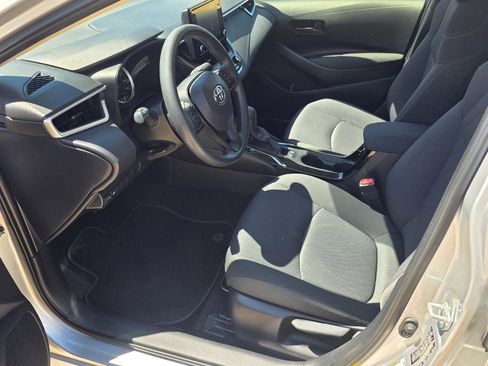 Used 2022 Toyota Corolla LE FWD image 6