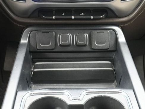 Used 2015 Chevrolet Silverado 1500 LTZ AWD/4WD image 21