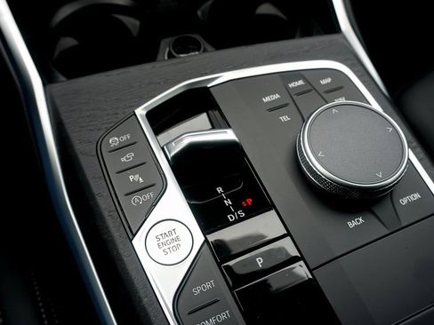 Used 2024 BMW 430i xDrive Coupe w/ Premium Package image 16