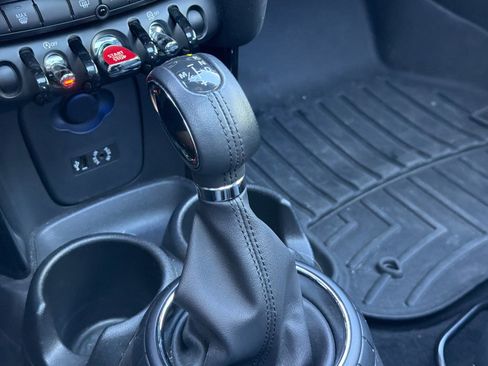 Used 2017 MINI Cooper S image 25