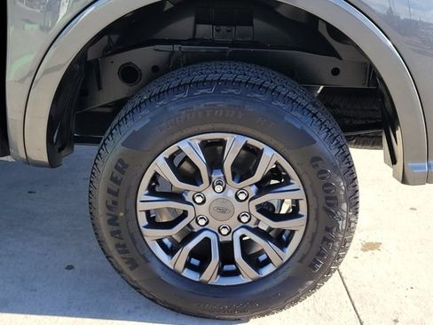 Used 2020 Ford Ranger XLT w/ Equipment Group 301A Mid image 12