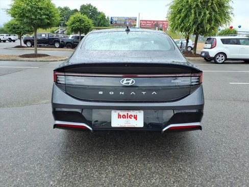 Used 2025 Hyundai Sonata SEL FWD image 6