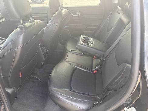 Used 2023 Jeep Compass Trailhawk AWD/4WD image 25