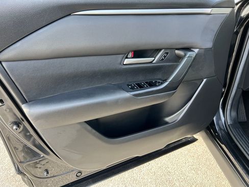 Used 2025 MAZDA CX-50 AWD 2.5 S w/ Preferred Package image 18