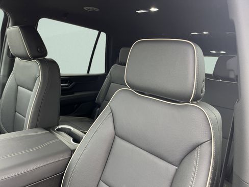 New 2026 GMC Yukon Elevation image 15