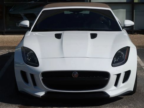 Used 2017 Jaguar F-TYPE Convertible image 4