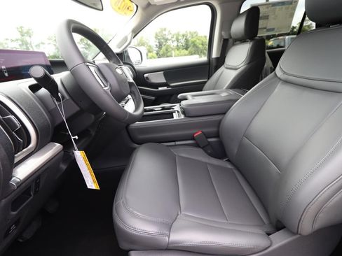 New 2026 Ford Expedition Active RWD image 2