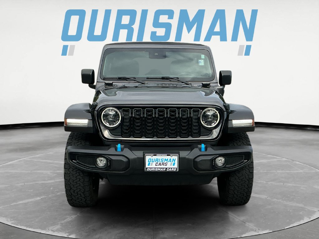 Used 2024 Jeep Wrangler Unlimited AWD/4WD image 2